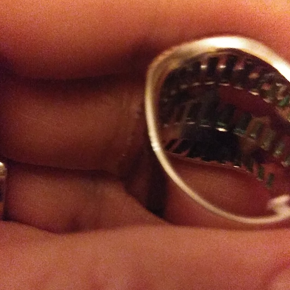 Ring - Picture 3 of 4